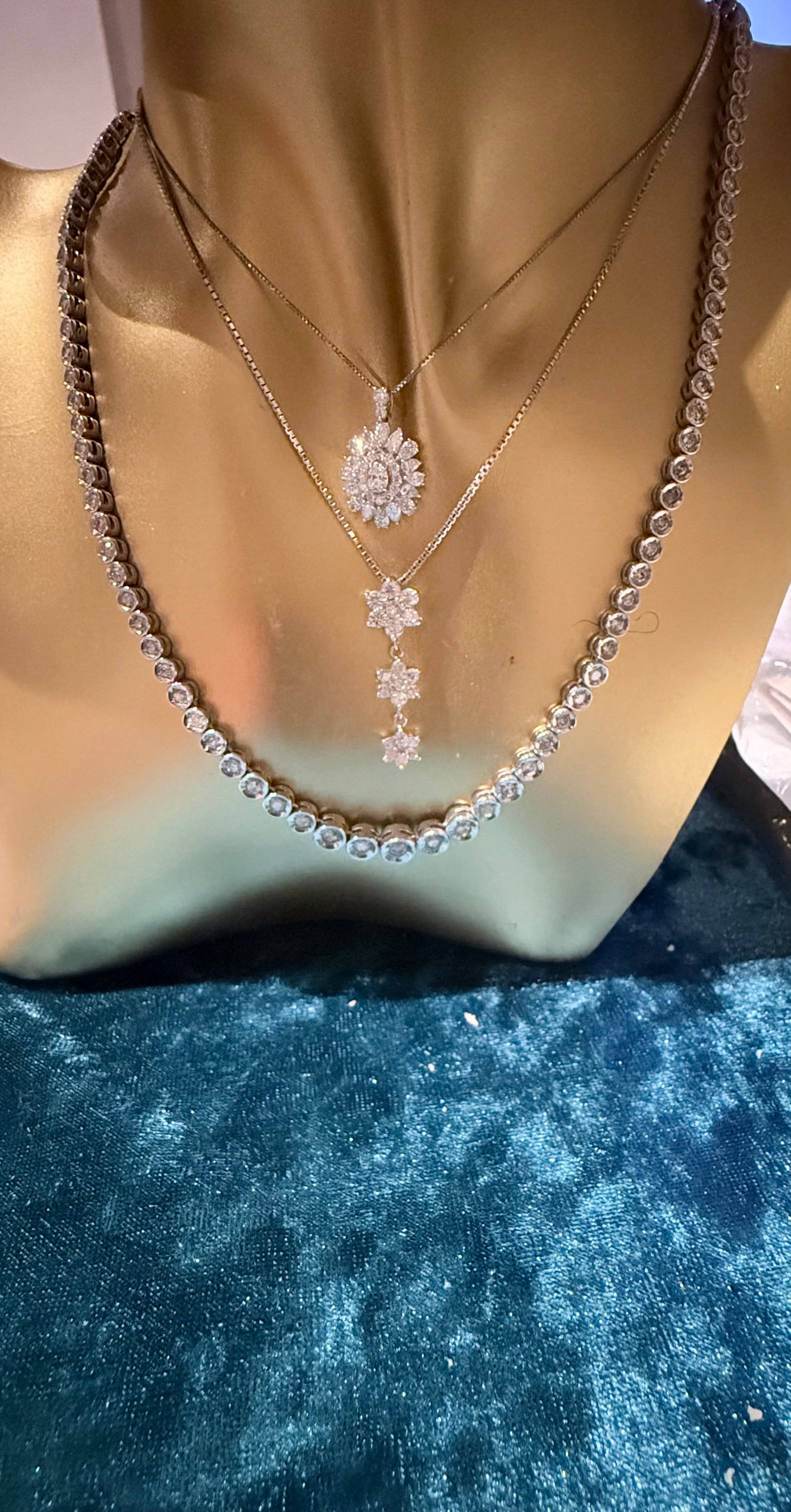 Certified Natural Diamond Pendant – White Gold / Platinum