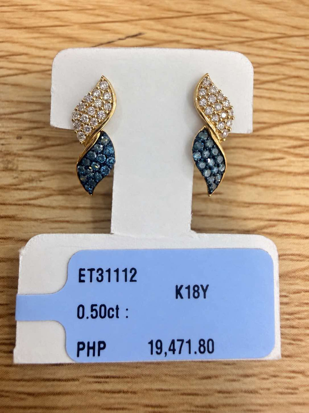 Natural Diamonds Earring and necklace