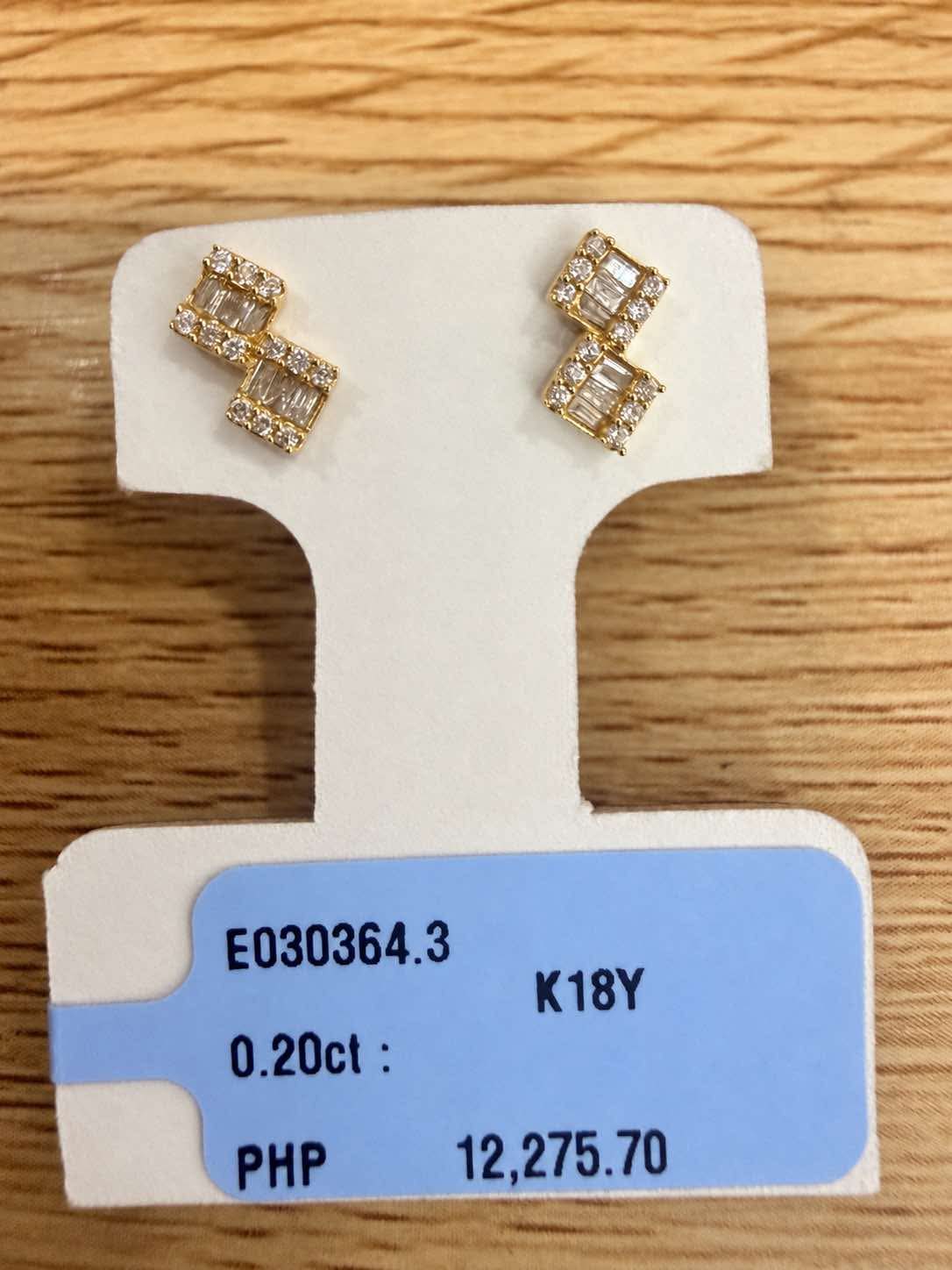 Natural Diamonds Earring and necklace
