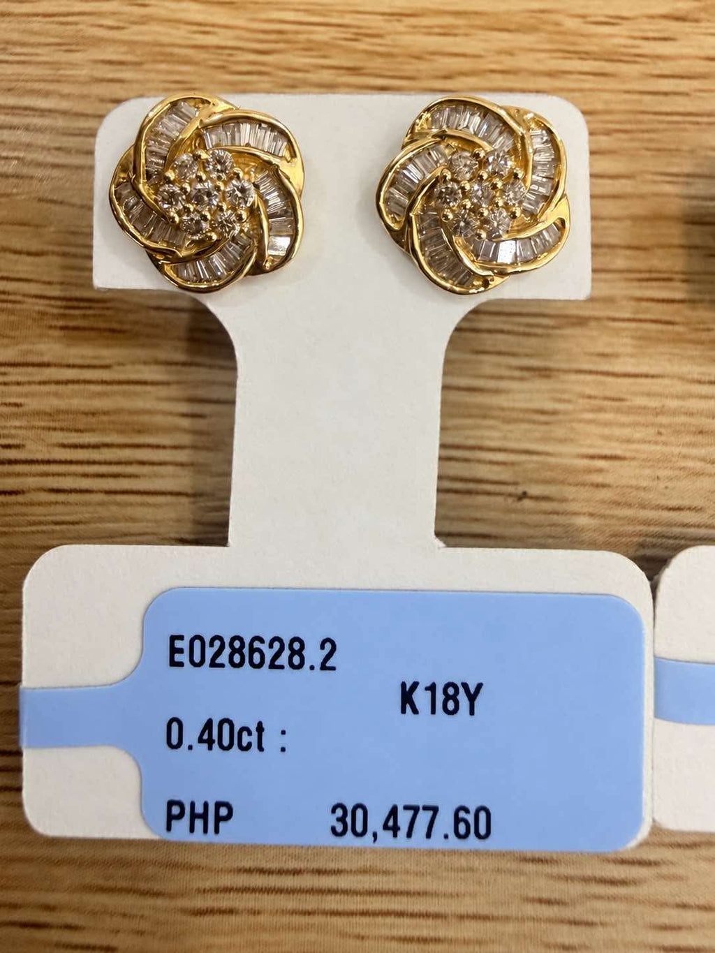 Natural Diamonds Earring and necklace