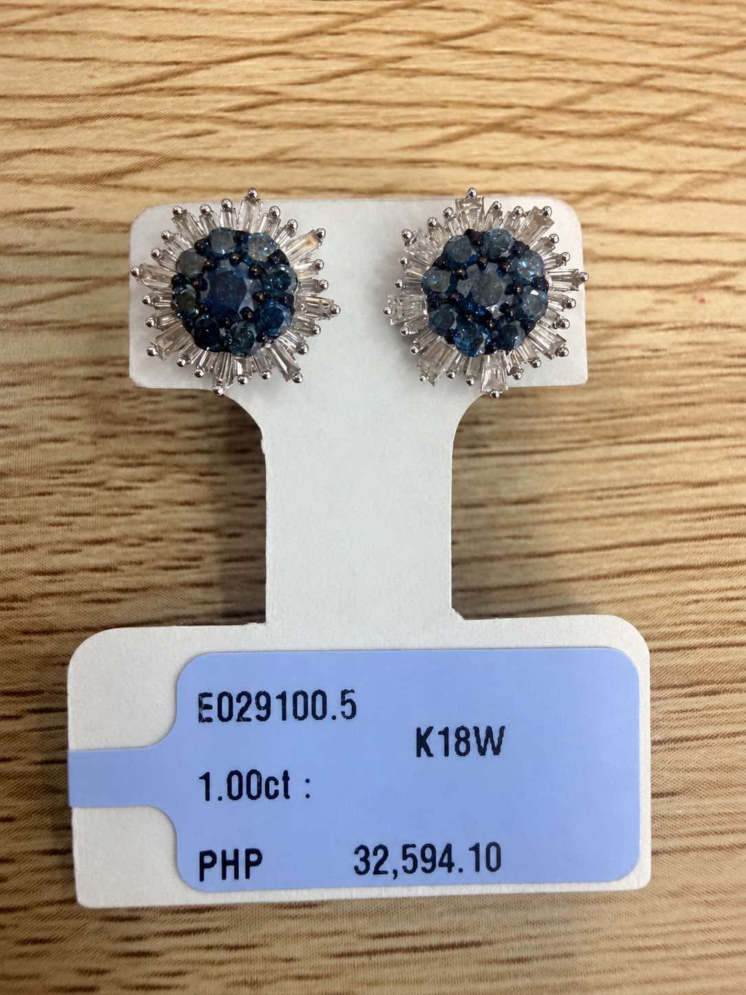 Natural Diamonds Earring and necklace