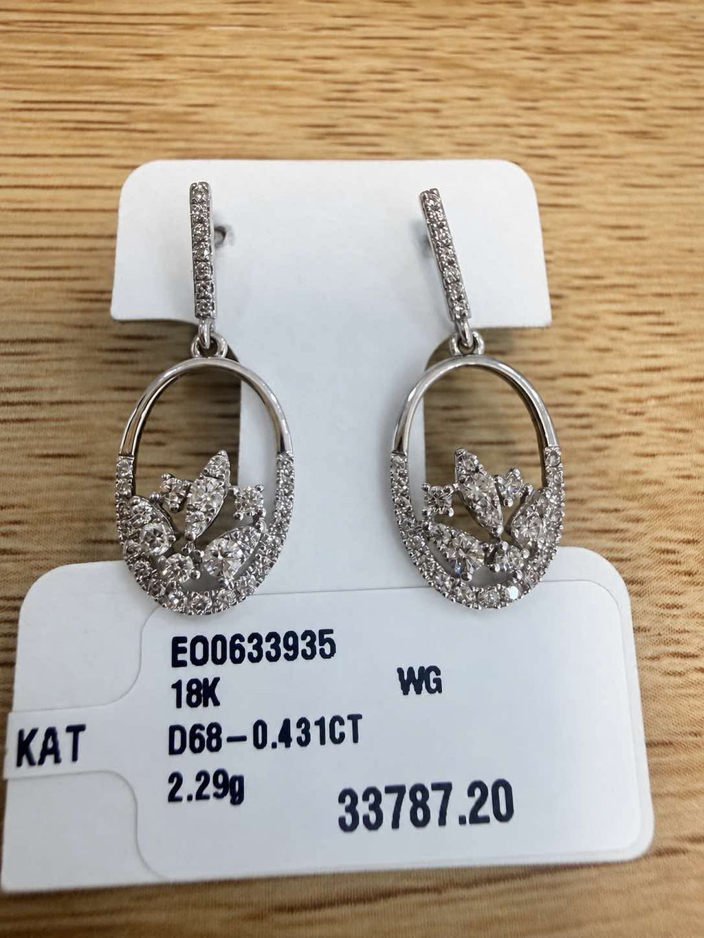 Natural Diamonds Earring and necklace