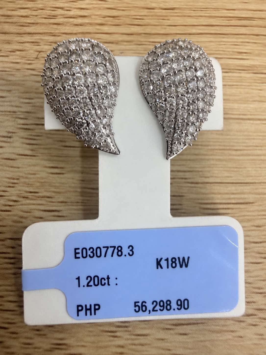 Natural Diamonds Earring and necklace